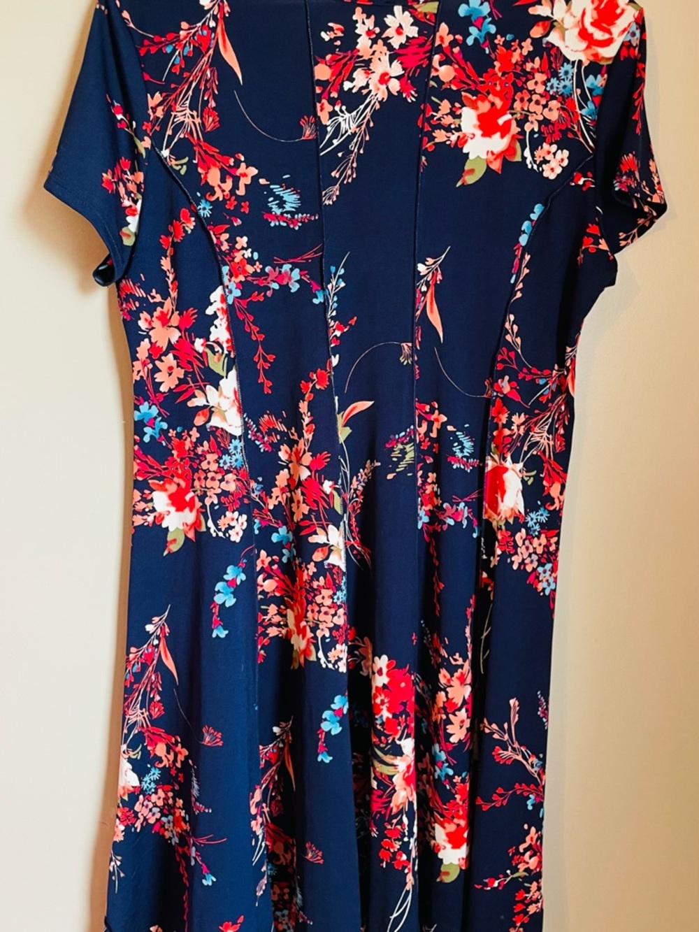Sami & Jo Navy Floral V-Neck Mini Dress - Picture 4 of 4